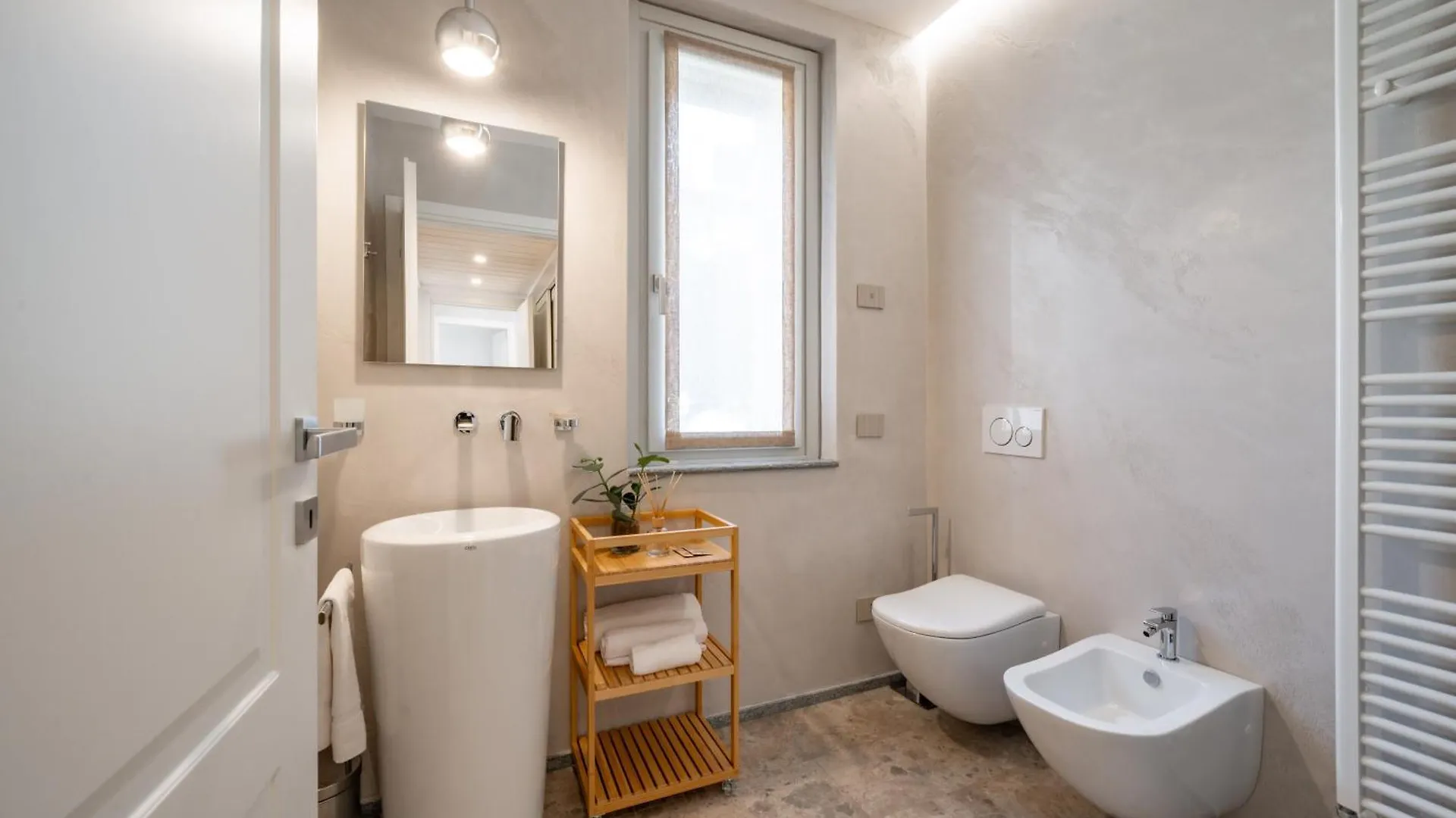 Villa Sunshine - Luxury Property, With Pool & Large Private Garden, Few Steps From The Beach, Ideal For Families, Large Groups And People With Mobility Issuess Dervio